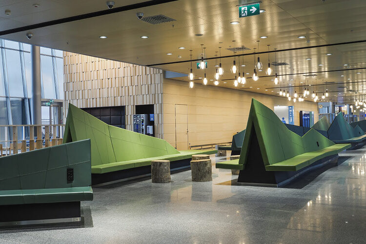 Mittametalli metsäpenkit